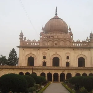 गुलाब बारी